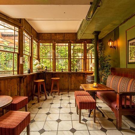 קליפדן Foyles Hotel מראה חיצוני תמונה